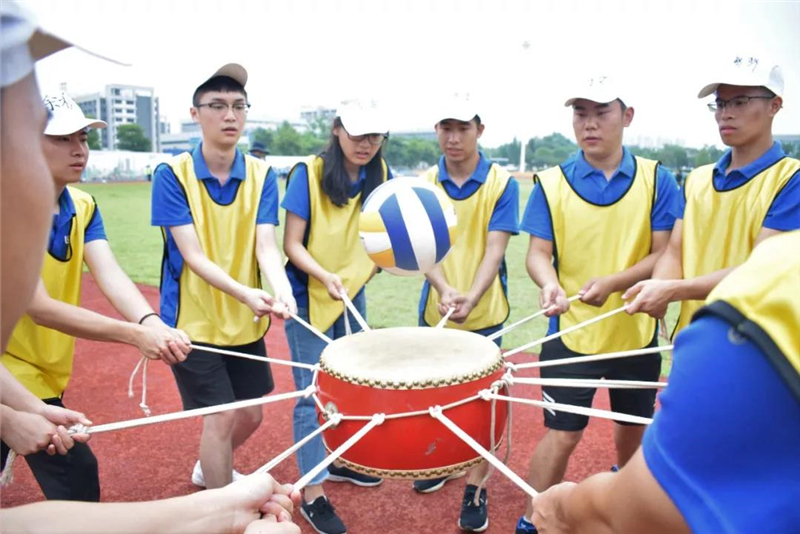 柳与世界，我与你——新生力量加盟柳工，共谱百年新篇章